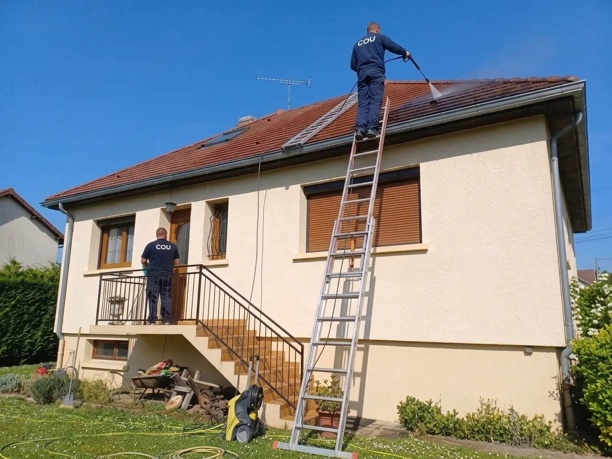 Démoussage de toiture à Chelles